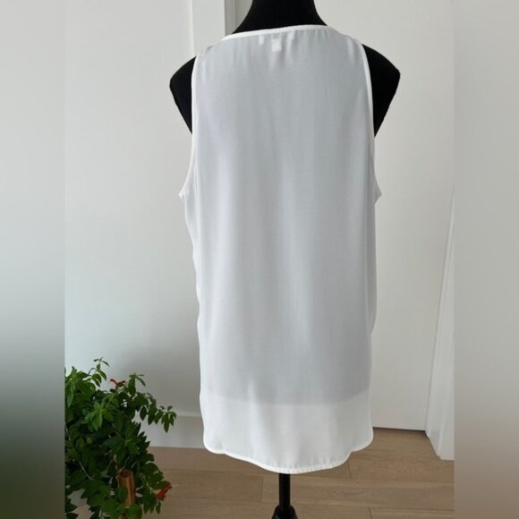 SOPHIE GRACE V Neck Sleeveless High Low Ivory Top Versatile Basic - Picture 3 of 8